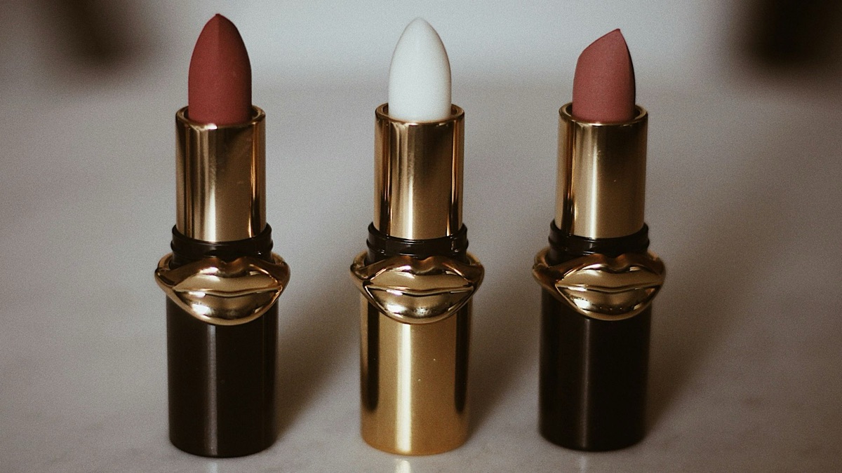 5 Nude Lipstick Shades That Work On Any Skintone