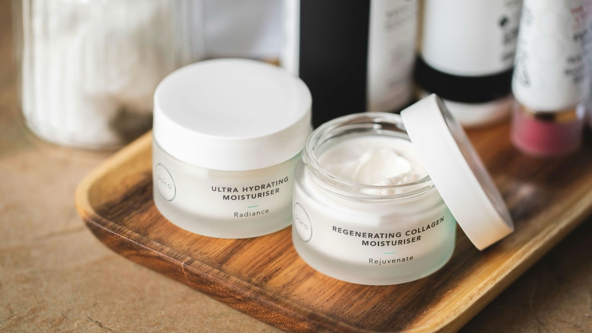 5 Reasons To Moisturize Before You Go To Sleep