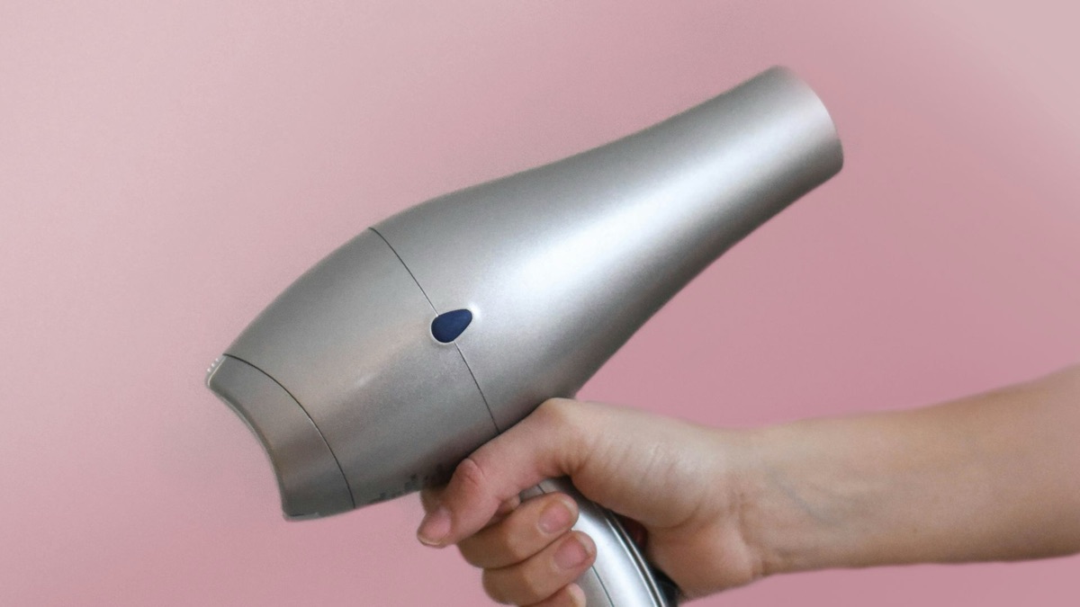 5 Things Causing Your Frizzy Hair